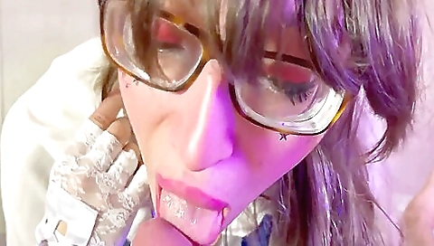 Brunette gets fucked in her mouth and anus in hd porn