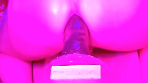 Amateur hottie with big ass gets fucked by her boyfriend