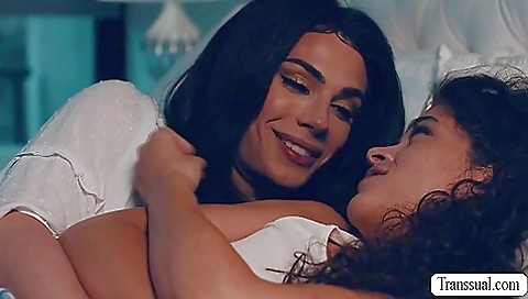 Cute brunette babe gets her pussy pounded by her boyfriend