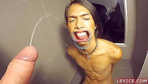 Busty brunette pipped after getting her pussy fucked